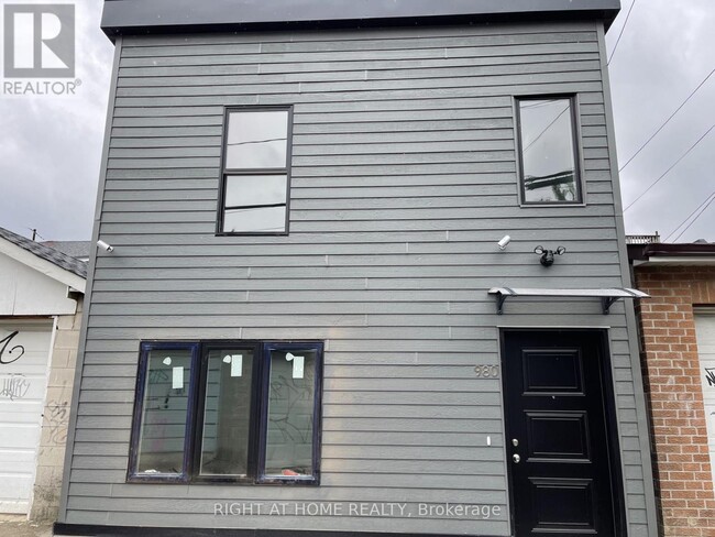 Photo - 980 Ossington Ave