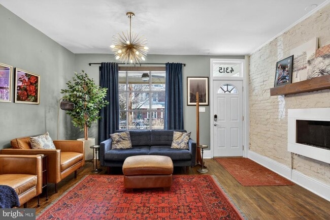 Photo - 4315 Lauriston St