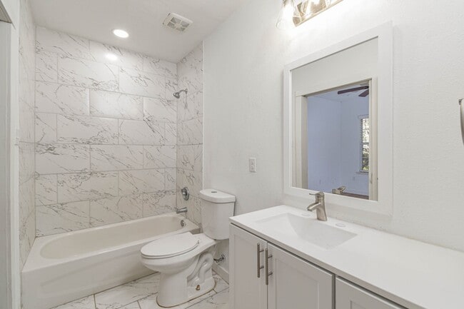 Photo - 5880 Beech Dr