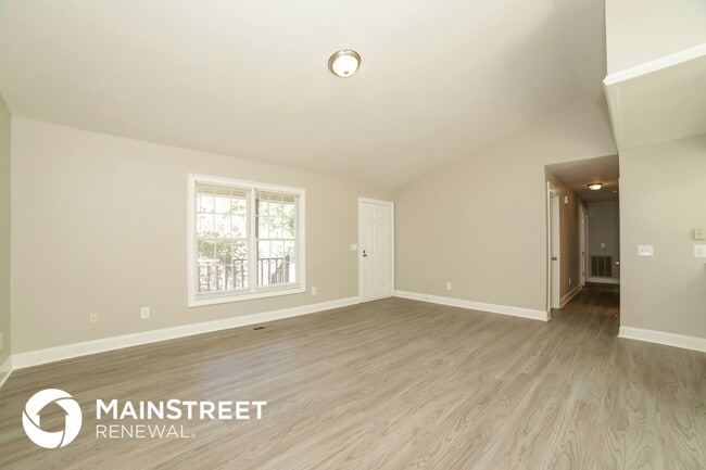 Photo - 410 Barton Ln