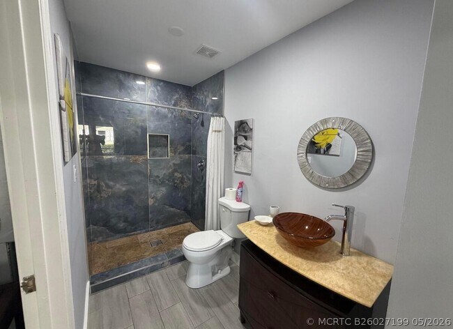 Photo - 1392 Riverside Cir