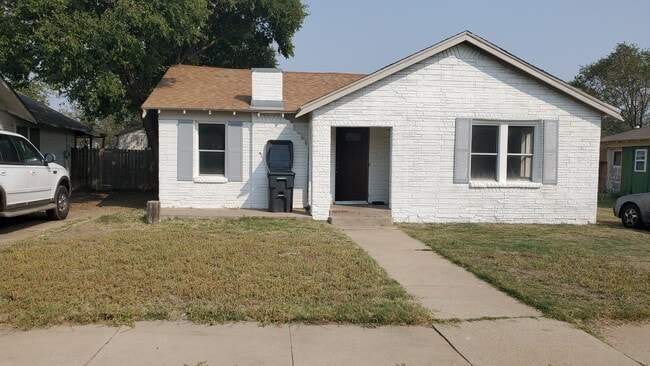 Building Photo - 3805 S Harrison St Rental