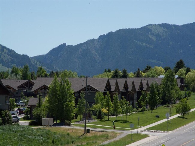 Saddleview Apartment Homes