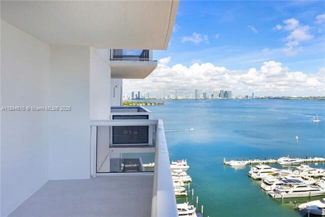 Building Photo - 1800 Sunset Harbour Dr Unit 1800 Sunset Harbour Dr  2215