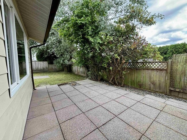 Photo - 5232-201A 201A St