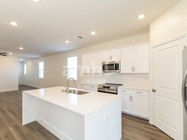 Photo - 541 Sacred Lotus Pl