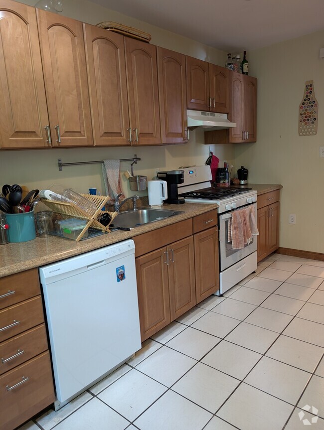 Building Photo - 27 South Crescent Circuit Unit A Rental