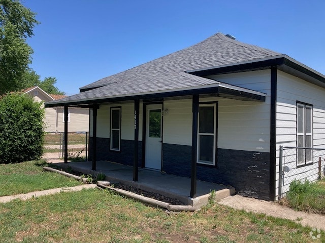 Building Photo - 1417 H Ave Rental