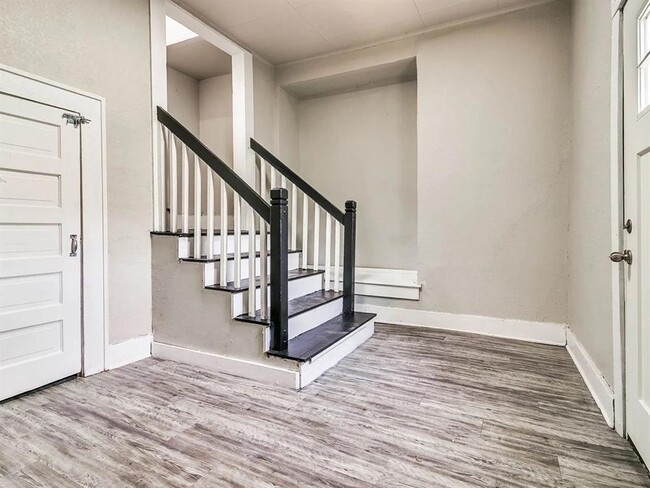 Photo - 1740 NW 11th St Unit D