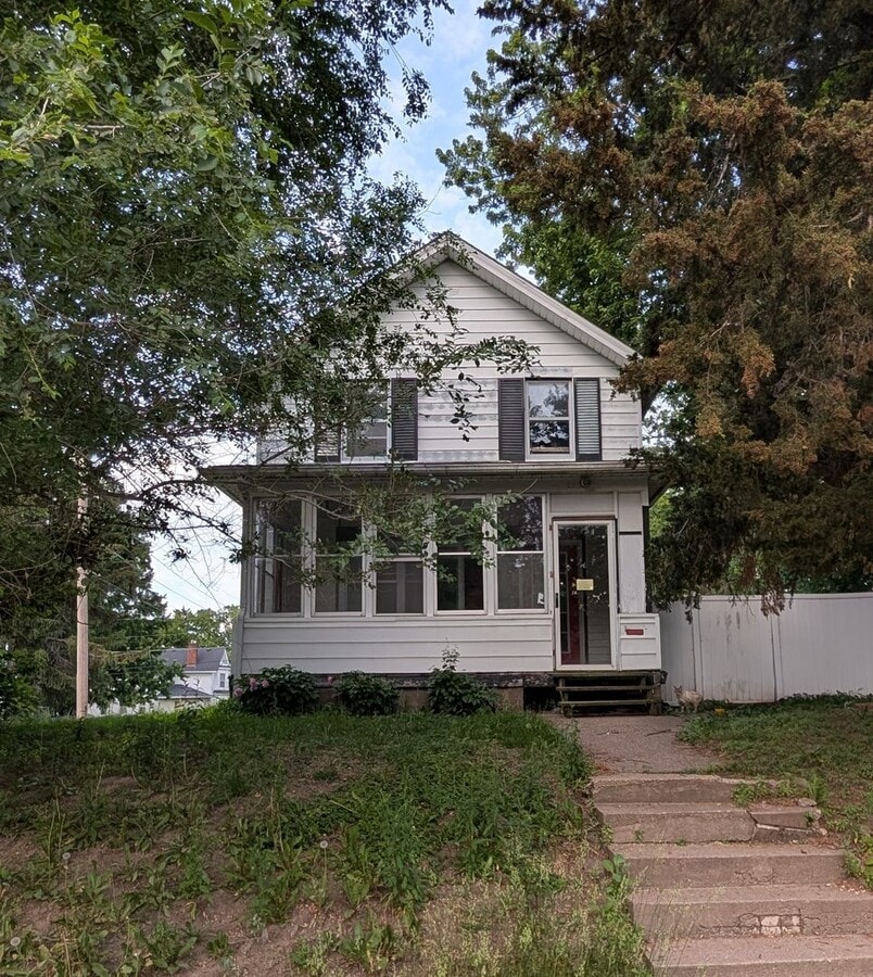 Spacious Davenport Home Near Downtown and East Village Attractions! - Spacious Davenport Home Near Downtown and East Village Attractions!