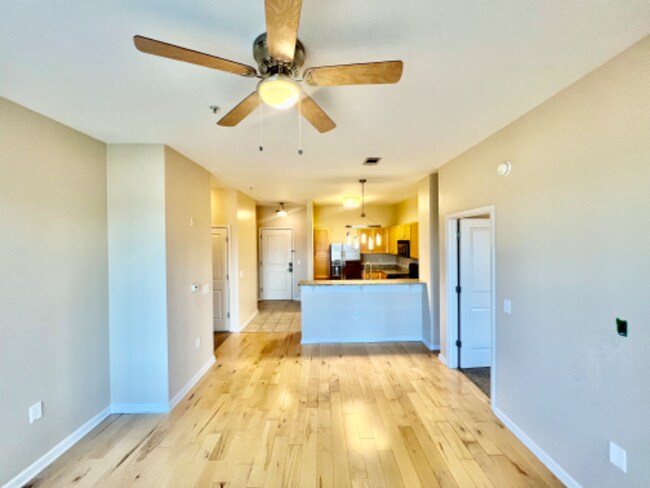 Photo - 870 Mayson Turner Rd NW Unidad 1421