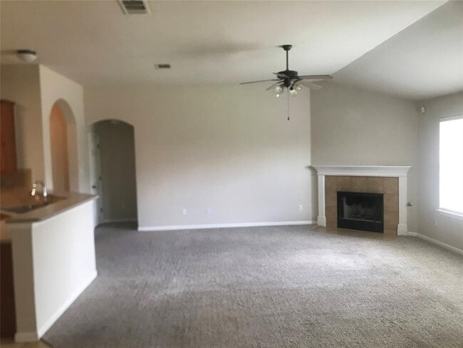 Photo - 913 Rochester Castle Way