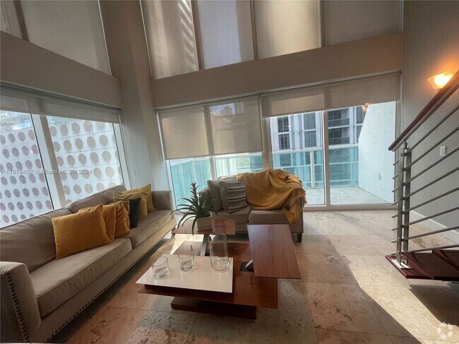 Building Photo - 41 SE 5th St Rental