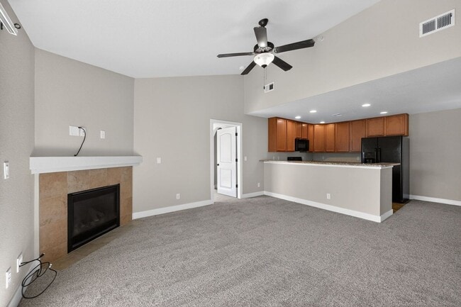 Photo - 4955 Hahns Peak Dr