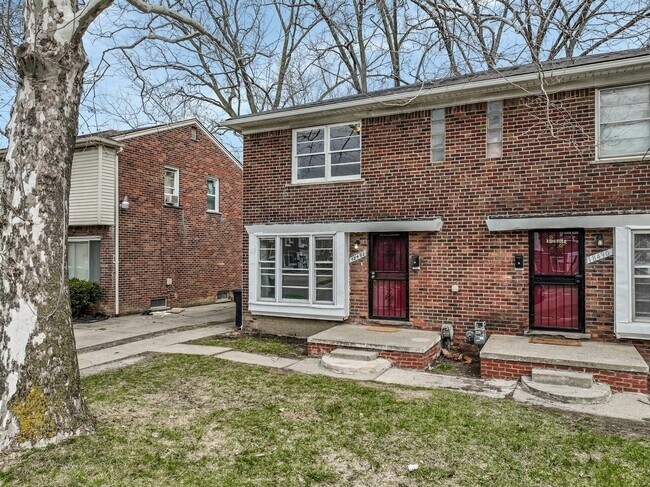 Photo - 18492 Greenfield Rd