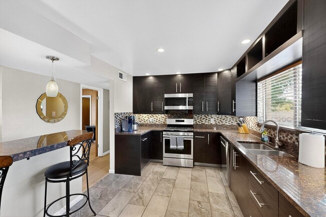 Building Photo - 4715 Marquette Ave NE