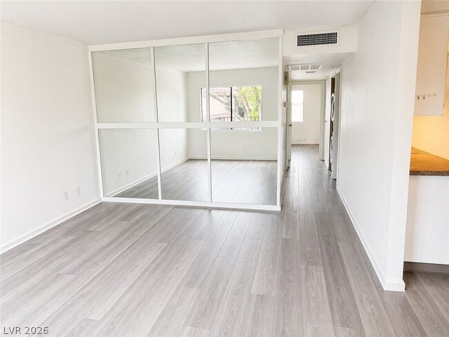 Photo - 6601 Silverstream Ave Unidad D