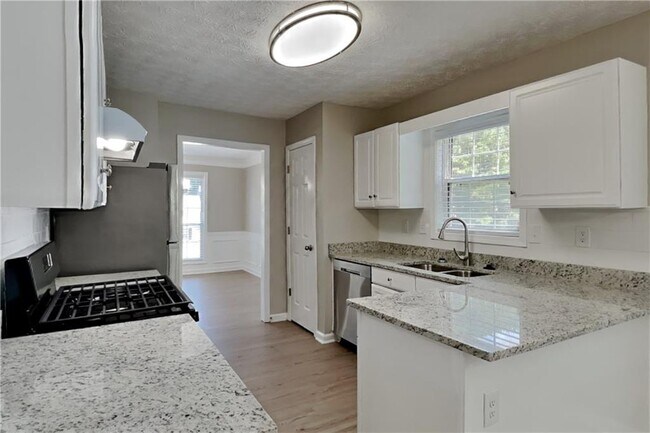 Photo - 1400 Stampmill Way NW