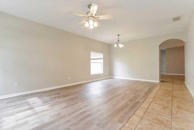 Photo - 416 Marathon Ln