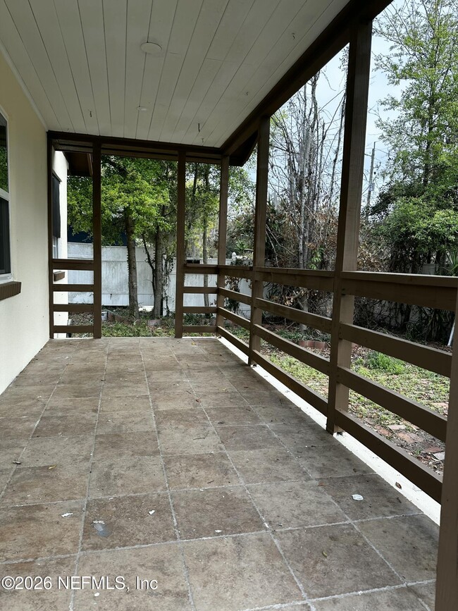 Photo - 5637 Floral Bluff Rd