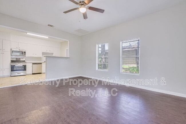 Photo - 107 Windsor Ct