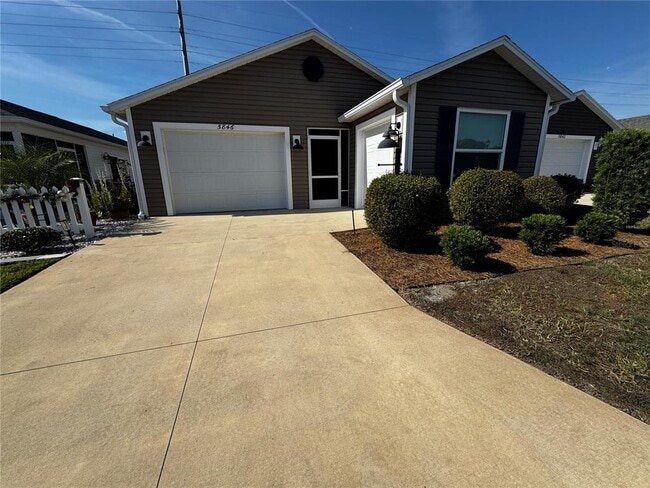 Building Photo - 5846 Bamboo Ave