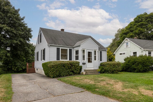 Building Photo - 45 Longfellow Dr Rental