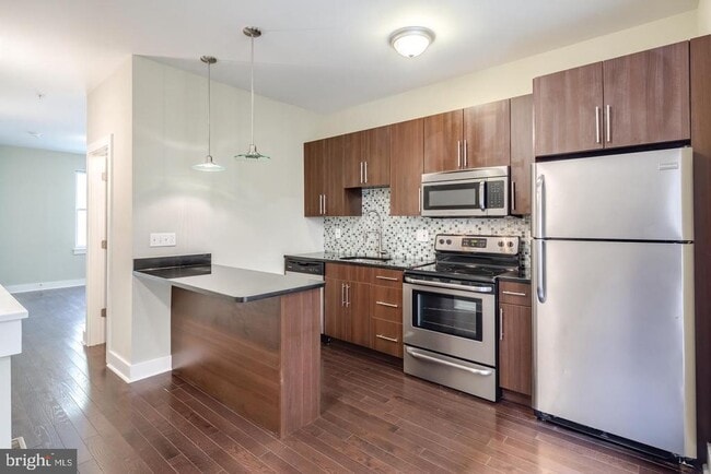 Building Photo - 2012 W Girard Ave Unit 3A Rental