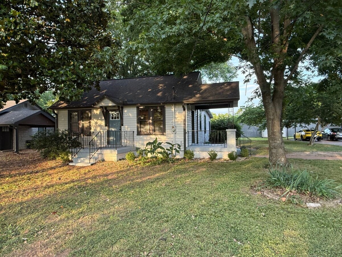 3 Bed 1 Bath home minutes from everything ... - 3 Bed 1 Bath home minutes from everything ...