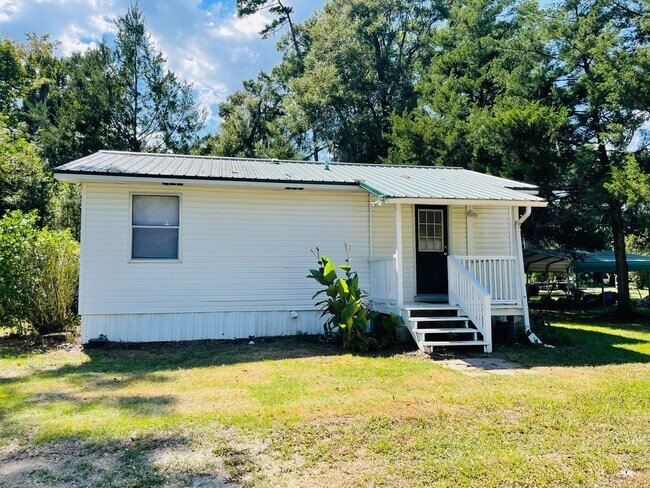 Spooktacular October Deal! Cozy 2BR/1BA fo... - Spooktacular October Deal! Cozy 2BR/1BA fo... House
