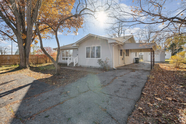 Building Photo - 6 Oak Park Ct Rental