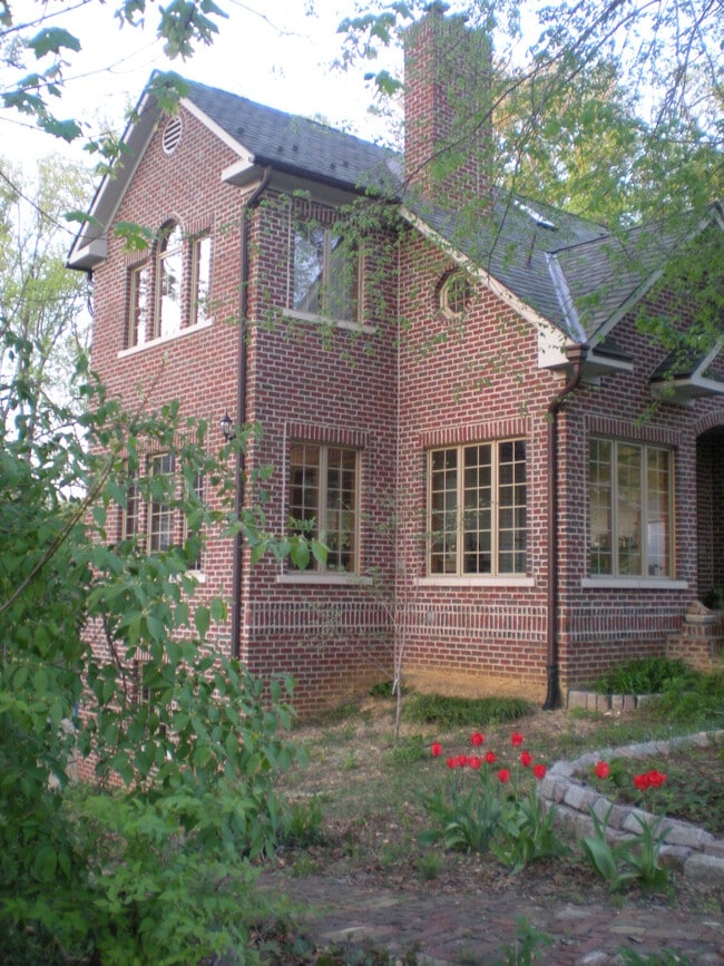 Photo - 117 Ritchie Avenue House