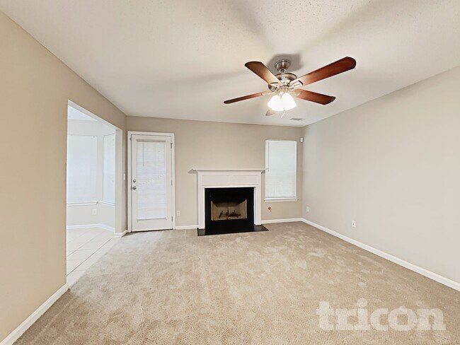 Photo - 5849 Black Top Way