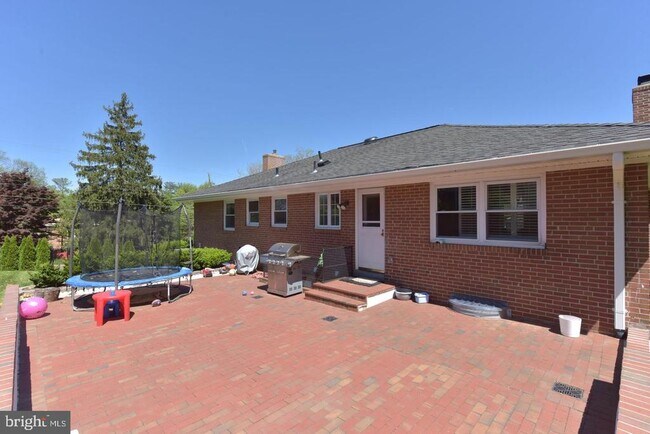 1500 Smith St