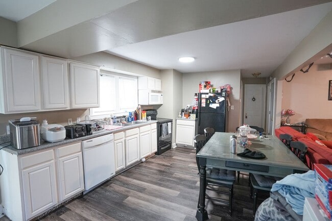 Photo - 804 Golfview Dr