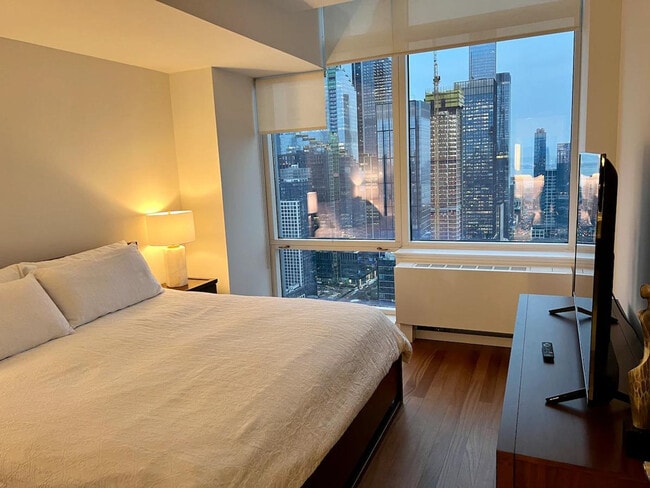 Photo - 312 W 42nd St Unidad ID1461701P