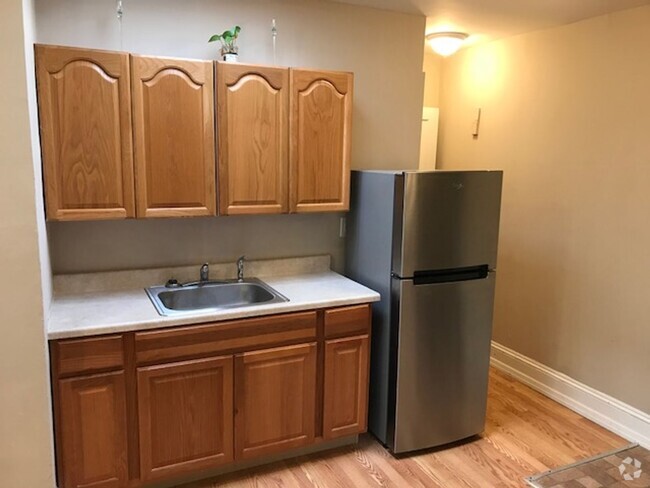 Building Photo - 53-31 Woodside Ave Unit 2R Rental