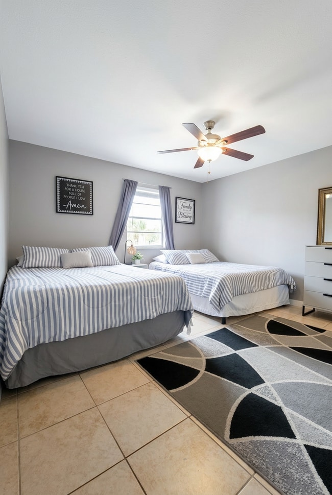 Photo - 6519 W Newberry Rd Unidad 904