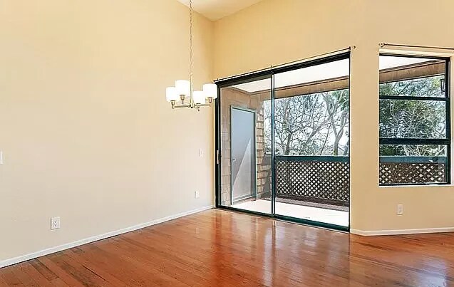 4435 Nobel Dr Unidad 4435 Nobel Drive Unit 30