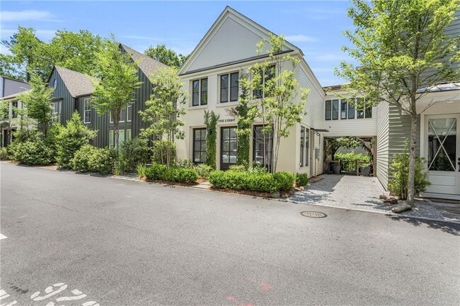 Photo - 528 Bismark Rd NE