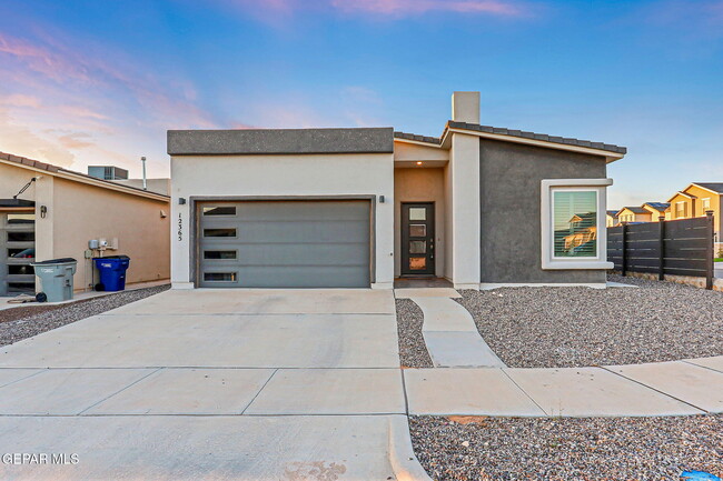 Building Photo - 12365 Desert Pine Ave Rental