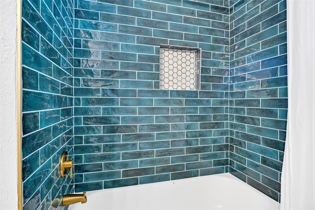 Building Photo - 1806 Clayton Dr