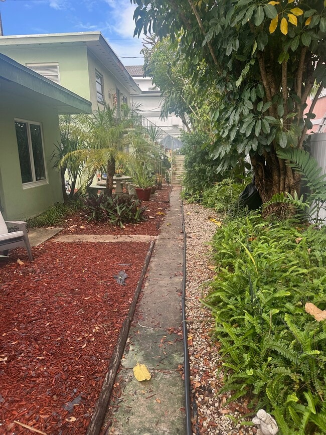 Building Photo - Beachy Bougainvilla Unit 1 Rental