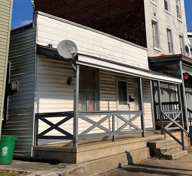 Photo - Quaint 2 Bedroom Single Family Home in York