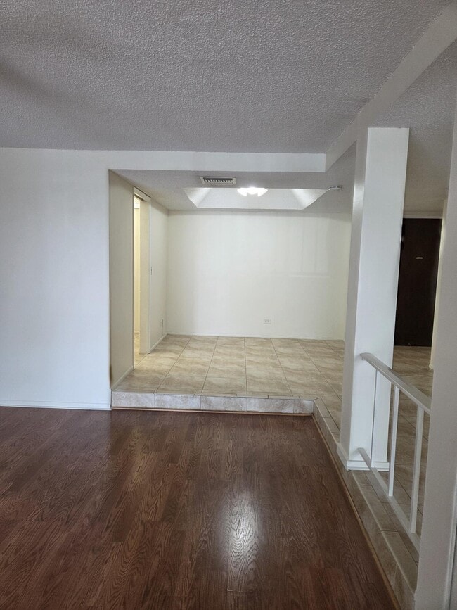 Photo - 3750 Inverrary Dr Unit 2f