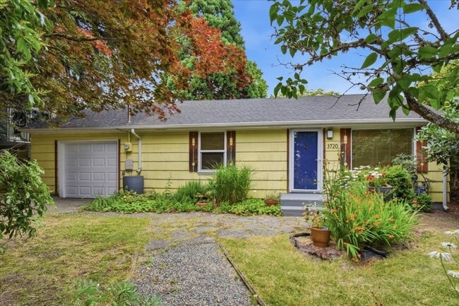 Building Photo - 2Bd/1Ba Seattle Home