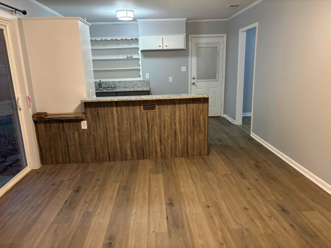 Photo - 9370 Blom Blvd