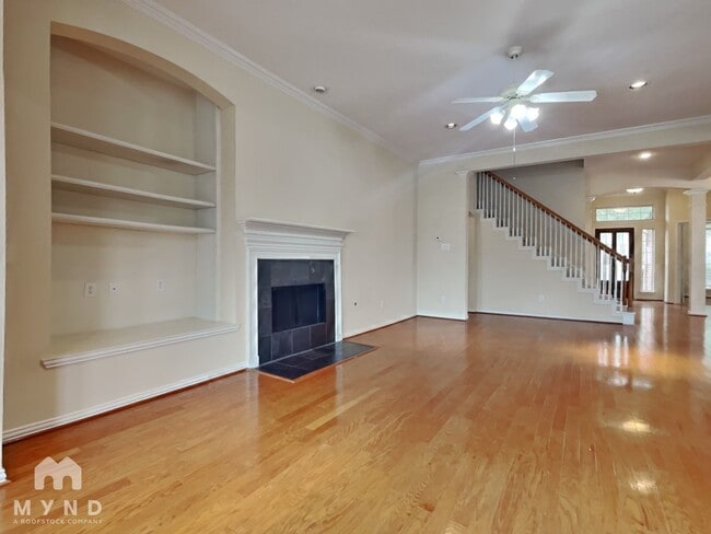 Photo - 3009 Fallbrook Ct