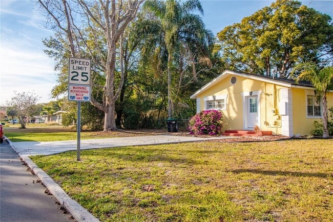 Photo - 3120 Peel Ave