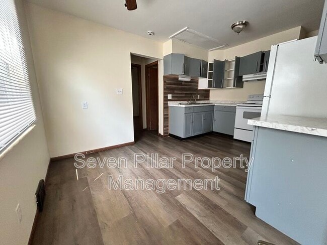 Photo - 323 S Napoleon Ave